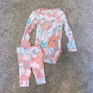 NB Carters Baby Girl Floral print outfit